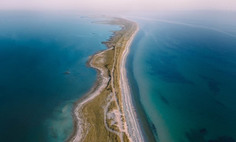 Sandstrand auf Lolland mit Dünen